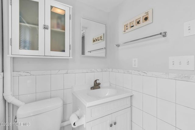 15 E Bayberry Way, Lavallette, NJ 08735