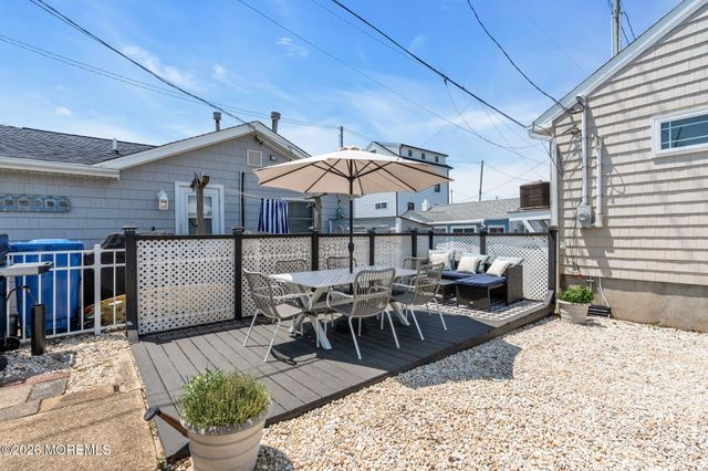 15 E Bayberry Way, Lavallette, NJ 08735