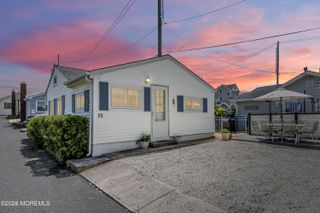 15 E Bayberry Way, Lavallette, NJ 08735