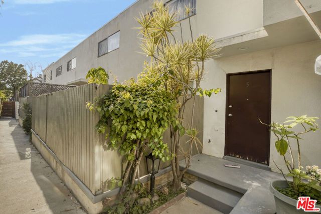 1507 Berkeley Street, Santa Monica, CA 90404