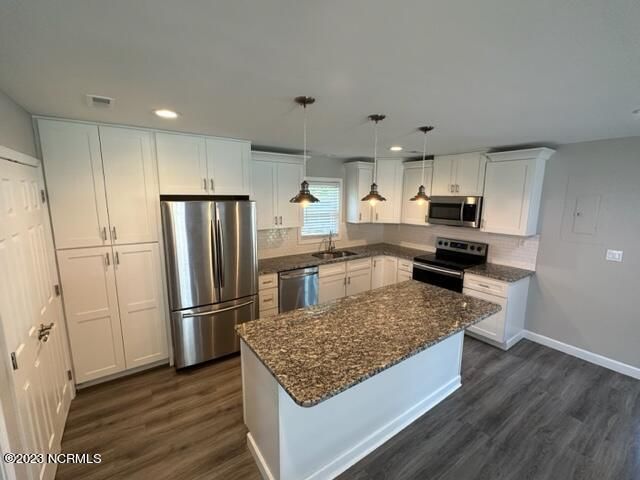 1520 Hickman Road NW, Calabash, NC 28467