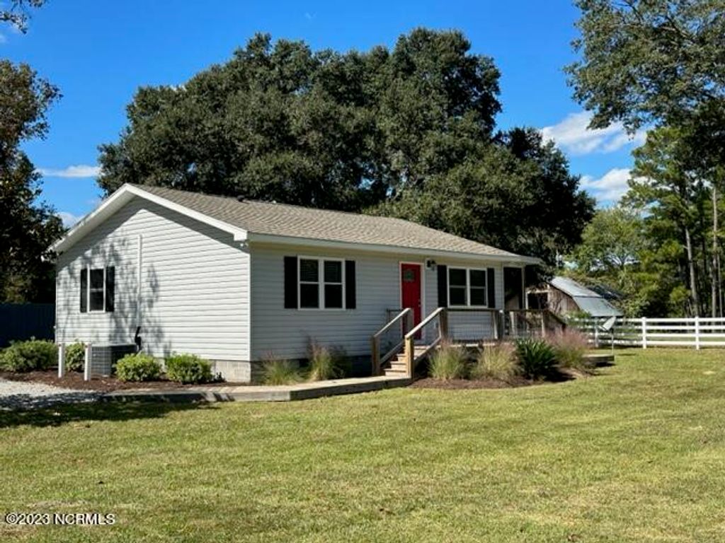 1520 Hickman Road NW, Calabash, NC 28467