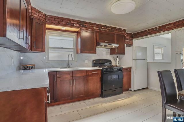 27 Joseph Street, Moonachie, NJ 07074