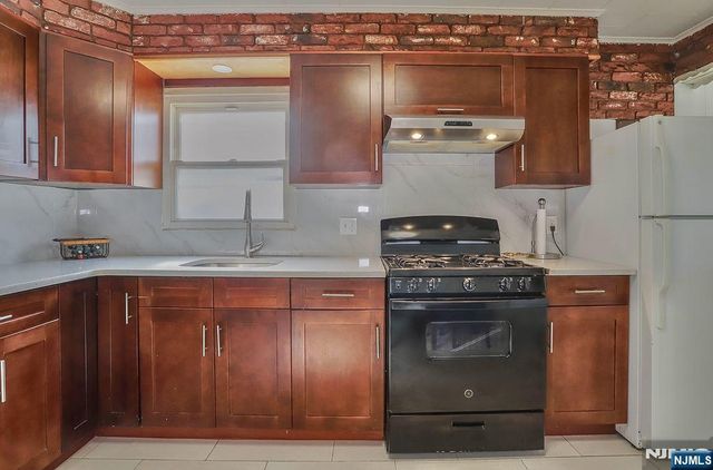 27 Joseph Street, Moonachie, NJ 07074