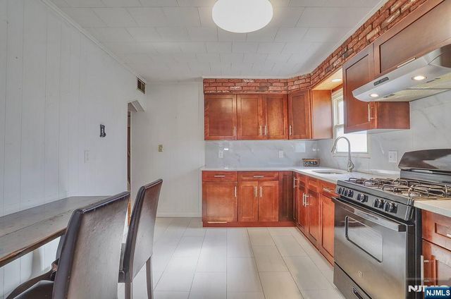 27 Joseph Street, Moonachie, NJ 07074