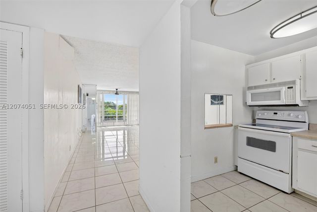 2731 N Pine Island Rd 205, Sunrise, FL 33322