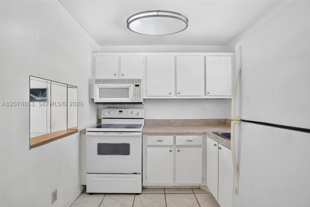 2731 N Pine Island Rd 205, Sunrise, FL 33322