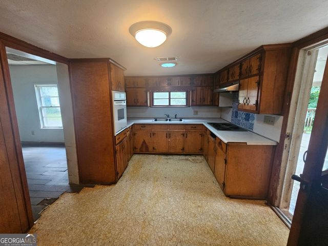 1232 Eastview Road, Conyers, GA 30012