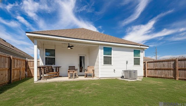 910 Drago Dr, Baton Rouge, LA 70820