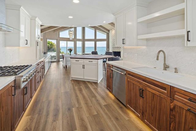 1999 Sherwood Drive, Cambria, CA 93428