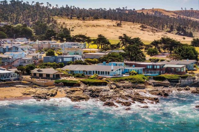 1999 Sherwood Drive, Cambria, CA 93428