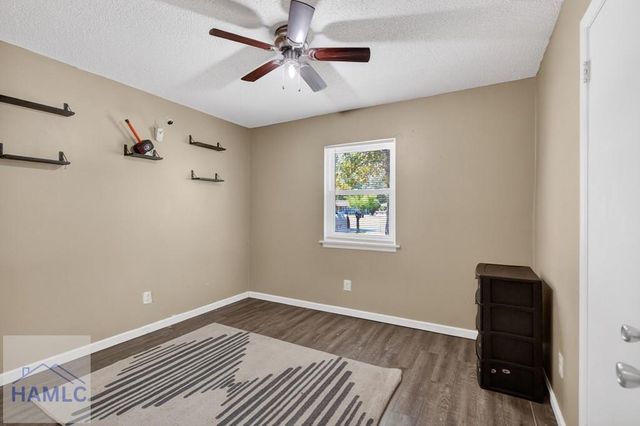 204 Honeylane Circle, Hinesville, GA 31313