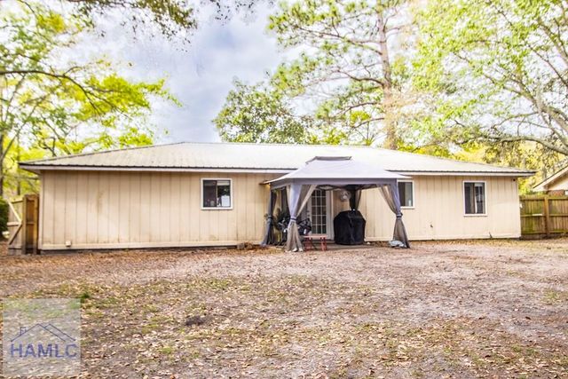 204 Honeylane Circle, Hinesville, GA 31313