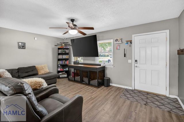 204 Honeylane Circle, Hinesville, GA 31313