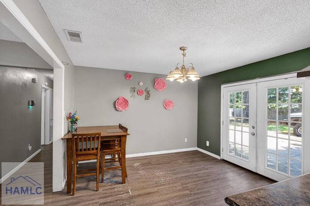 204 Honeylane Circle, Hinesville, GA 31313