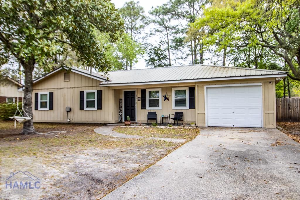 204 Honeylane Circle, Hinesville, GA 31313