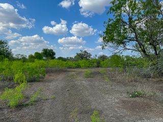 00 KING LANE, Beeville, TX 78102