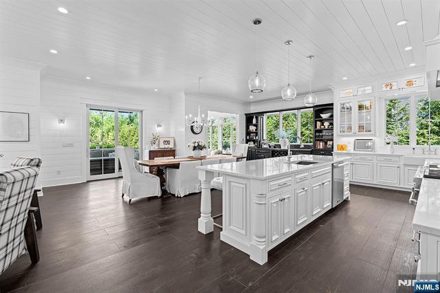 255 Boulevard, Pequannock Township, NJ 07444