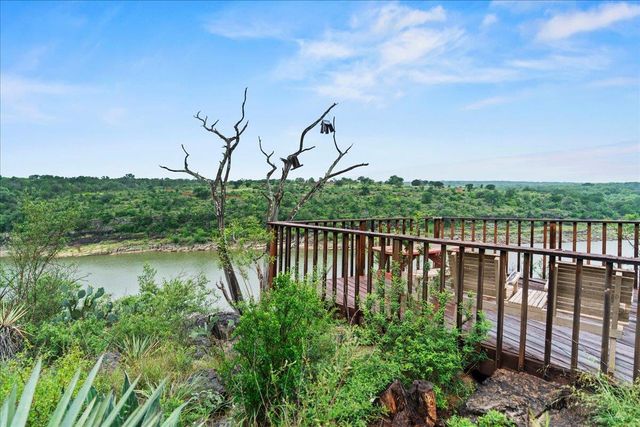 1401 Avenida Serena, Marble Falls, TX 78654