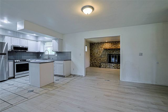 4505 College View Drive, Dayton, OH 45417