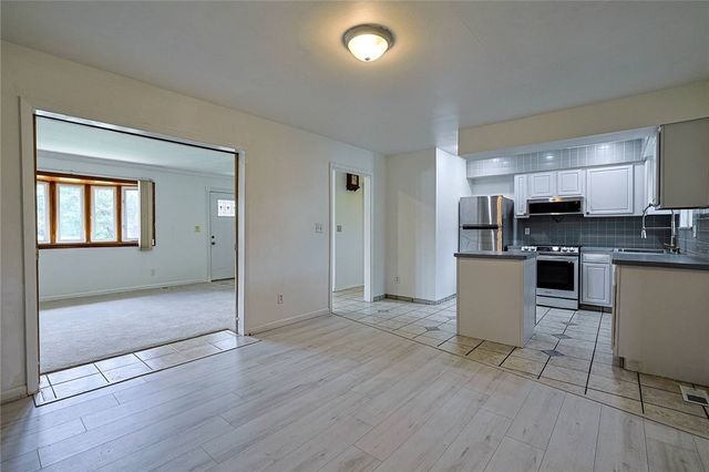 4505 College View Drive, Dayton, OH 45417