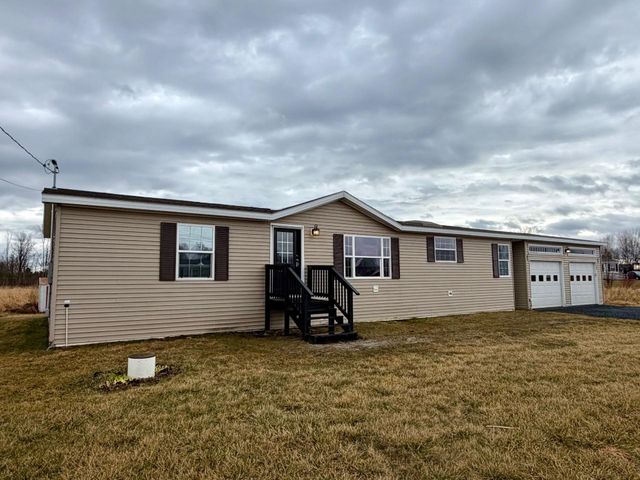 111 Deso Drive, Alburgh, VT 05440