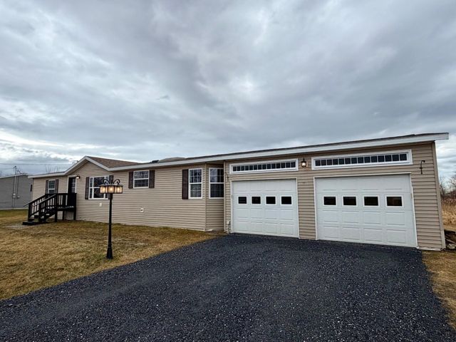 111 Deso Drive, Alburgh, VT 05440