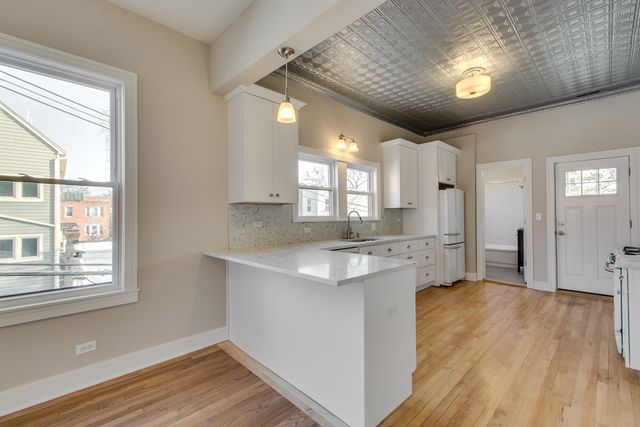 2761 W Saint Mary Street 1, Chicago, IL 60647