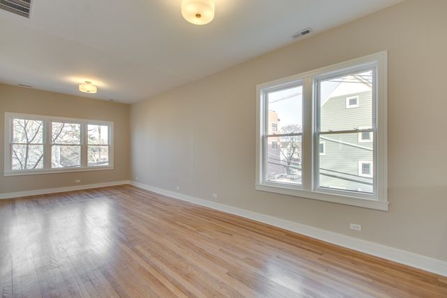 2761 W Saint Mary Street 1, Chicago, IL 60647