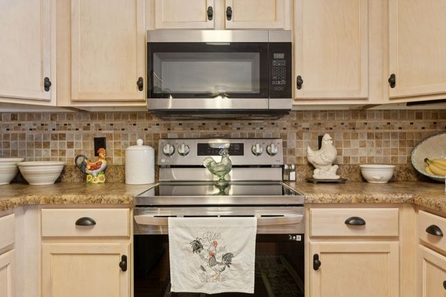 644 Village Green Cir, Murfreesboro, TN 37128