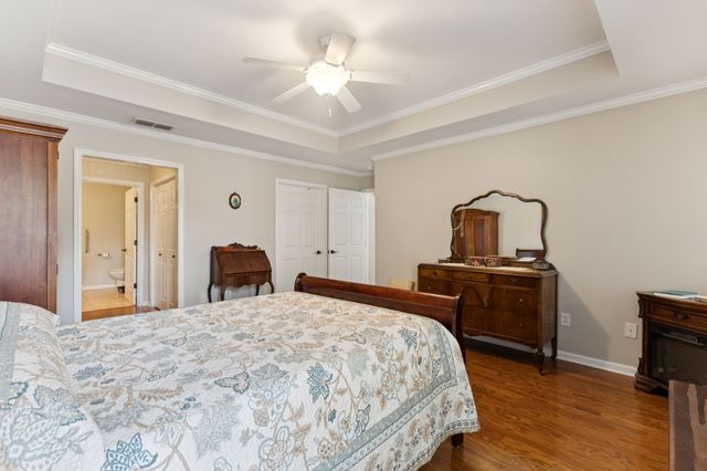 644 Village Green Cir, Murfreesboro, TN 37128