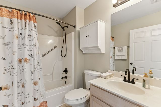 644 Village Green Cir, Murfreesboro, TN 37128