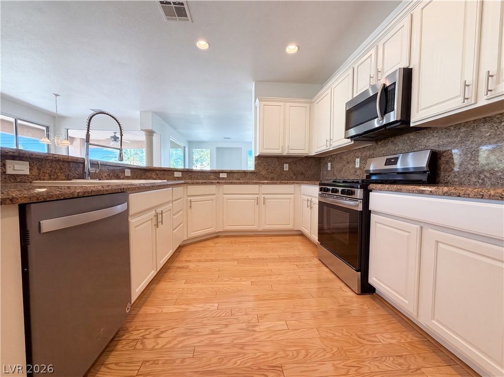 10228 Donde Avenue, Las Vegas, NV 89135 — photo 2