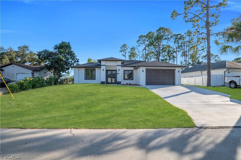 5003 2nd St W, Lehigh Acres, FL 33971