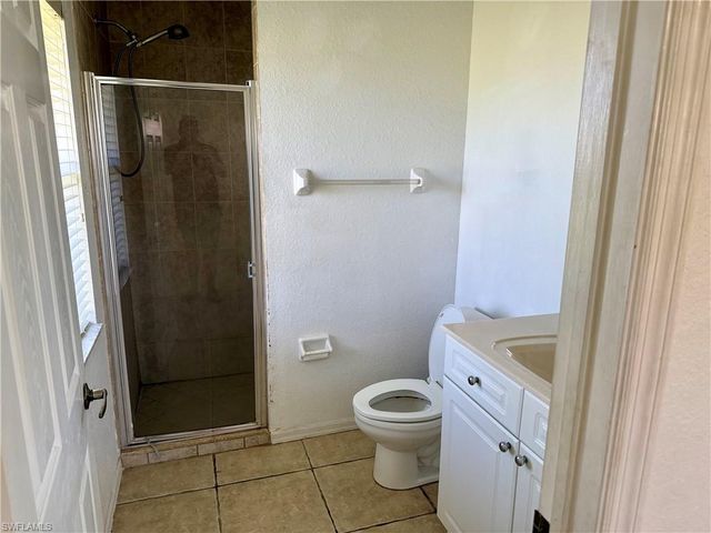 544 SE 7th ST, Cape Coral, FL 33990