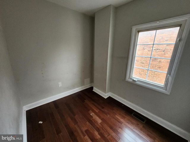 2624 E PRESTON ST, Baltimore, MD 21213