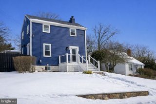 2213 S DINWIDDIE ST, Arlington, VA 22206