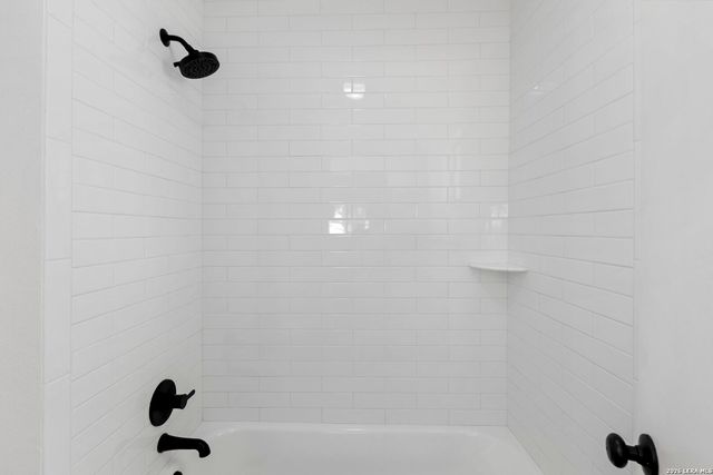 7806 Misty Park St, San Antonio, TX 78250