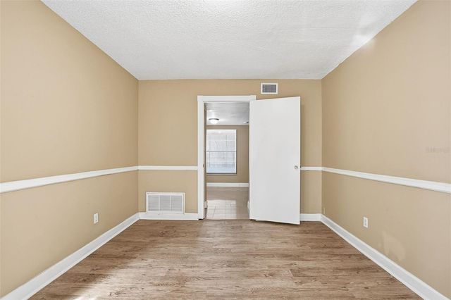 15908 BRIDGEWATER LANE, Tampa, FL 33624