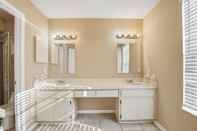 15908 BRIDGEWATER LANE, Tampa, FL 33624