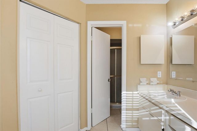 15908 BRIDGEWATER LANE, Tampa, FL 33624