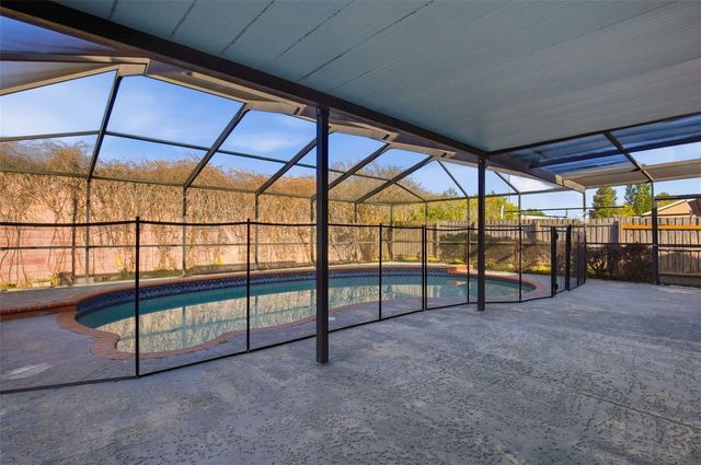 15908 BRIDGEWATER LANE, Tampa, FL 33624