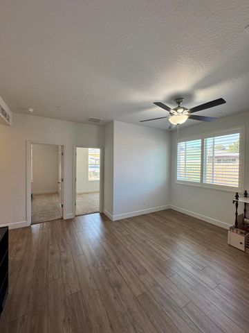 176 N Ocean Court, Tulare, CA 93274