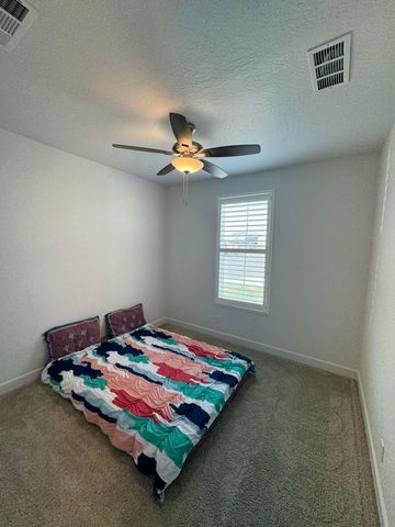 176 N Ocean Court, Tulare, CA 93274