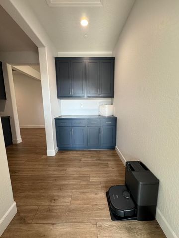 176 N Ocean Court, Tulare, CA 93274