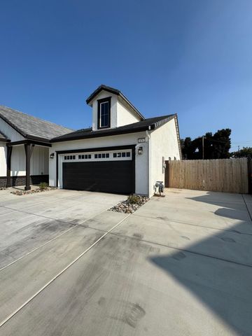 176 N Ocean Court, Tulare, CA 93274