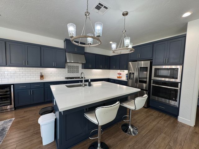 176 N Ocean Court, Tulare, CA 93274