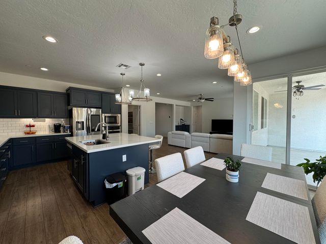 176 N Ocean Court, Tulare, CA 93274