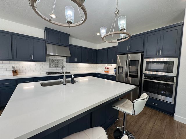 176 N Ocean Court, Tulare, CA 93274