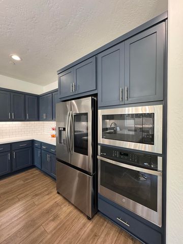 176 N Ocean Court, Tulare, CA 93274